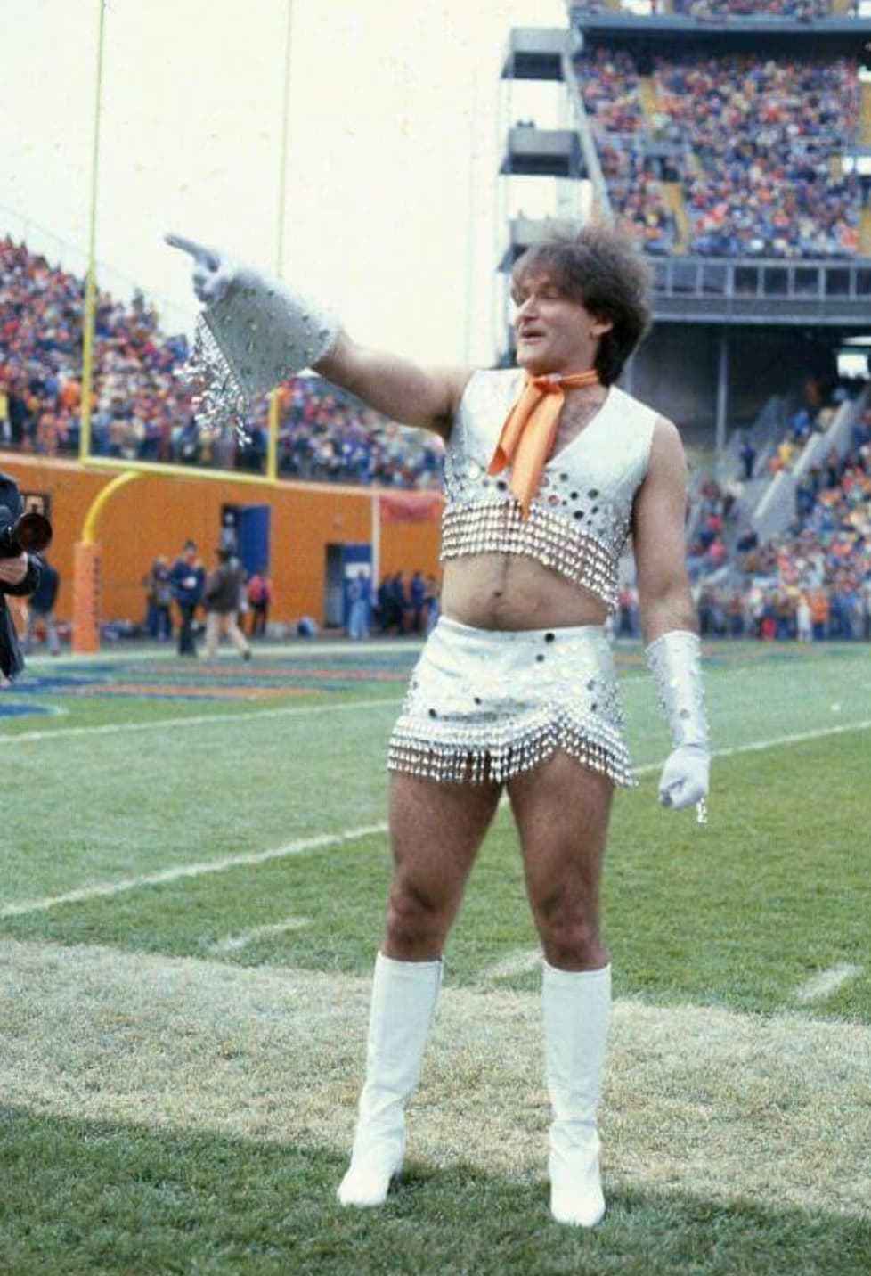 robin williams cheerleader